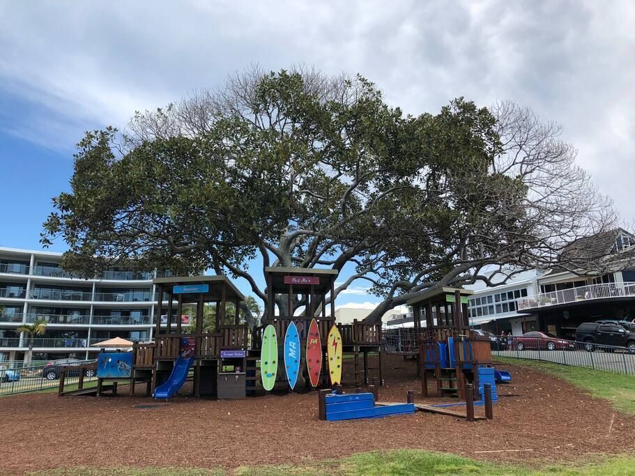 ? Warra Warra at Moffat Beach ? Moffat Ocean Views?across Road From Beach?