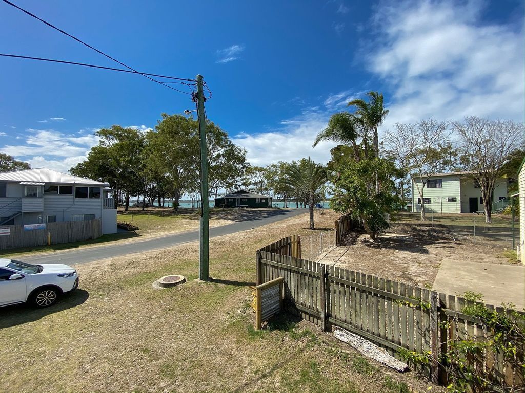 A Beach House@burrum - Water Views-3br-aircon -pets OK