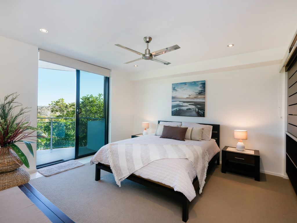 Stylish Beach Side Apartment - Unit 5 - 33 Lorikeet Drive