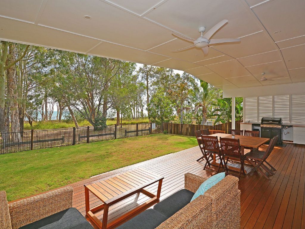 Beachside - Burrum Heads- Beachfront - 3br- Wifi