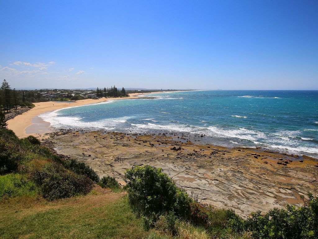 Seashells Unit 3, 18 Queen of Colonies Parade. Moffat Beach