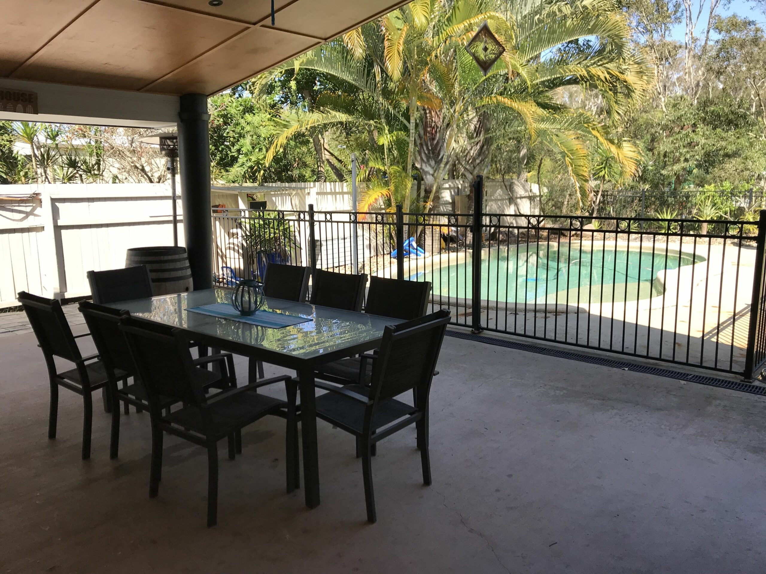 Family/Pet Friendly Mudjimba Beach House with a Pool – Free WI-FI & Foxtel