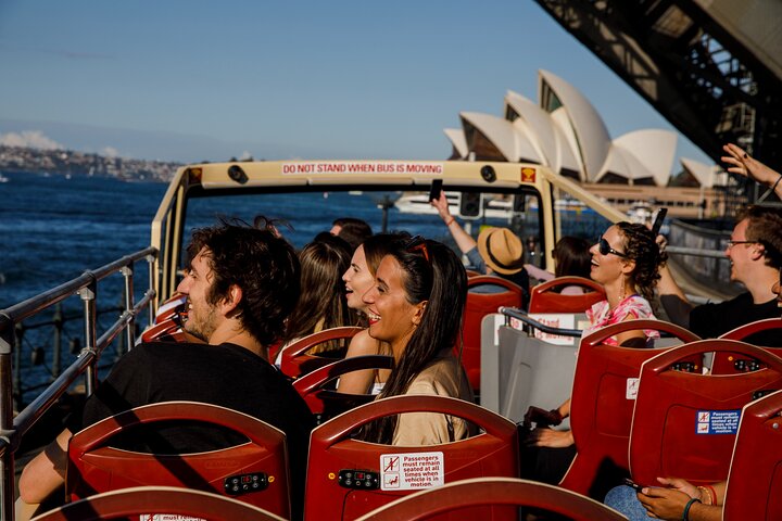 Sydney Private Tour Featuring Wilderness, Wildlife, Waves, Waterfalls and Wine