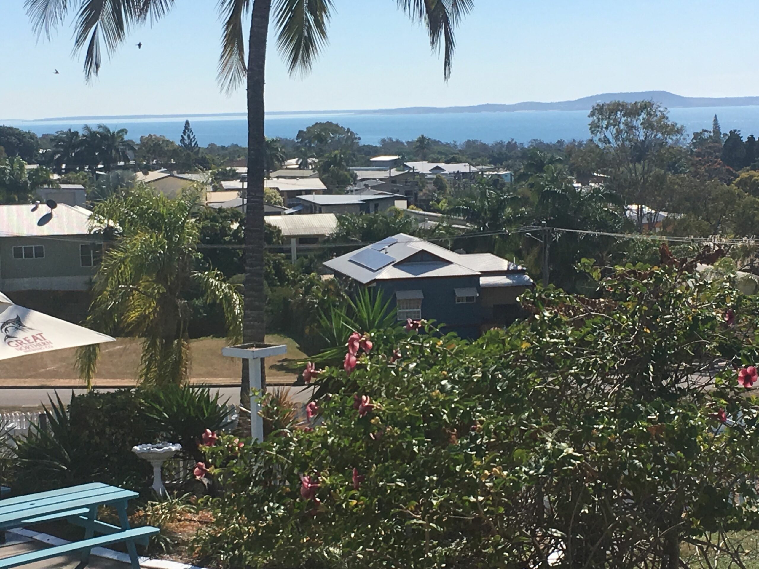 BEACH AVE - WALK TO BEACH, SHOPS & TAVERN