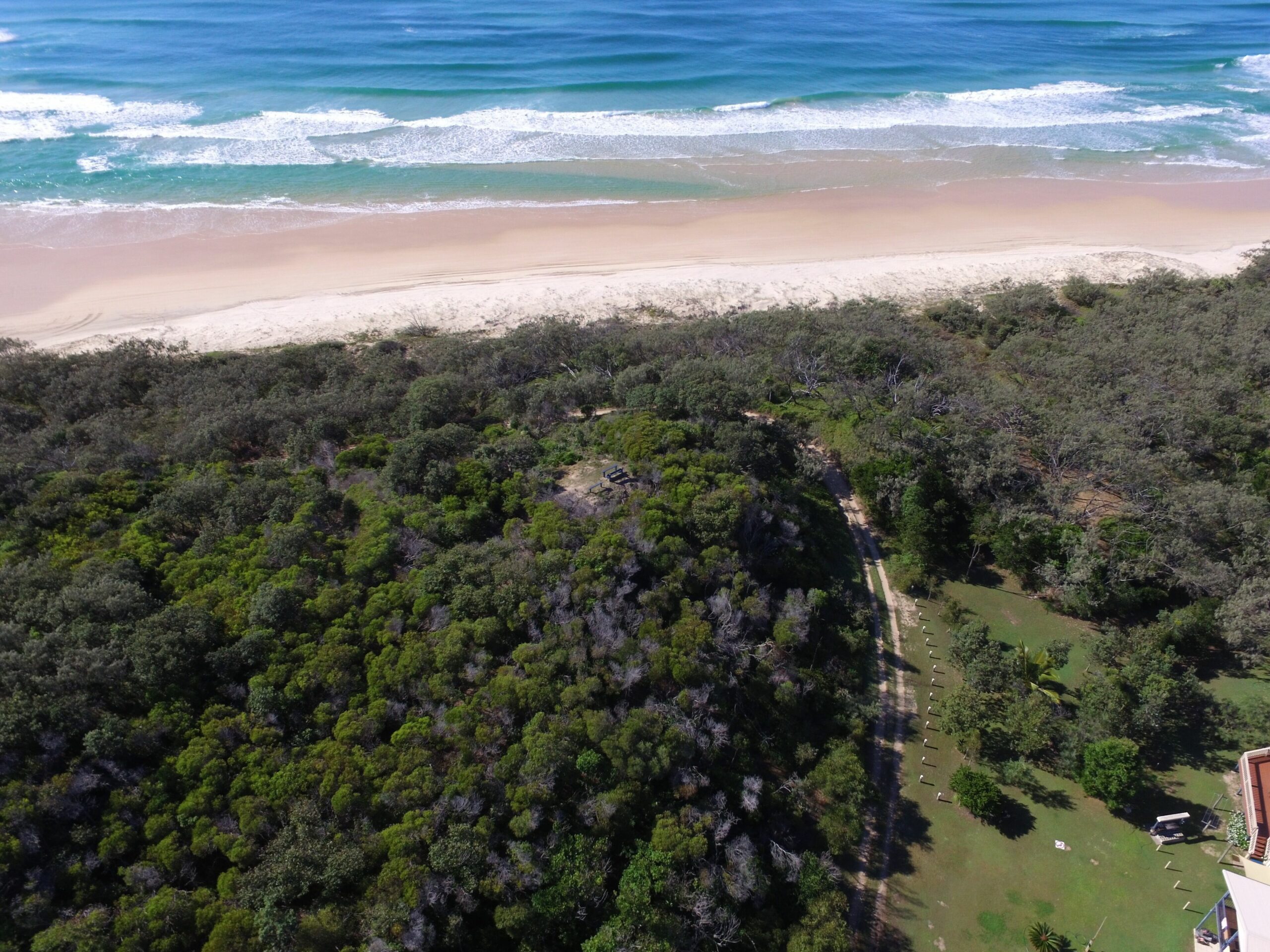 Pipis at Poyungan, "The Dunes" one of the few beachfront homes on Fraser island