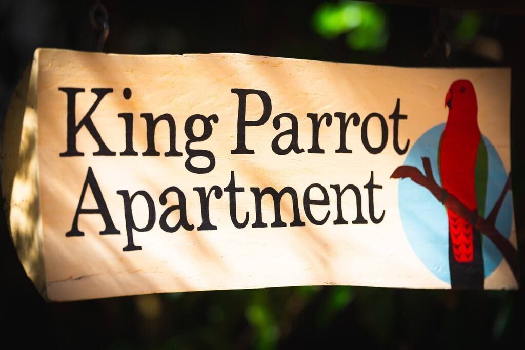 King Parrot Apartment set Amid the Beautiful & Peaceful Rainforest With Garden v