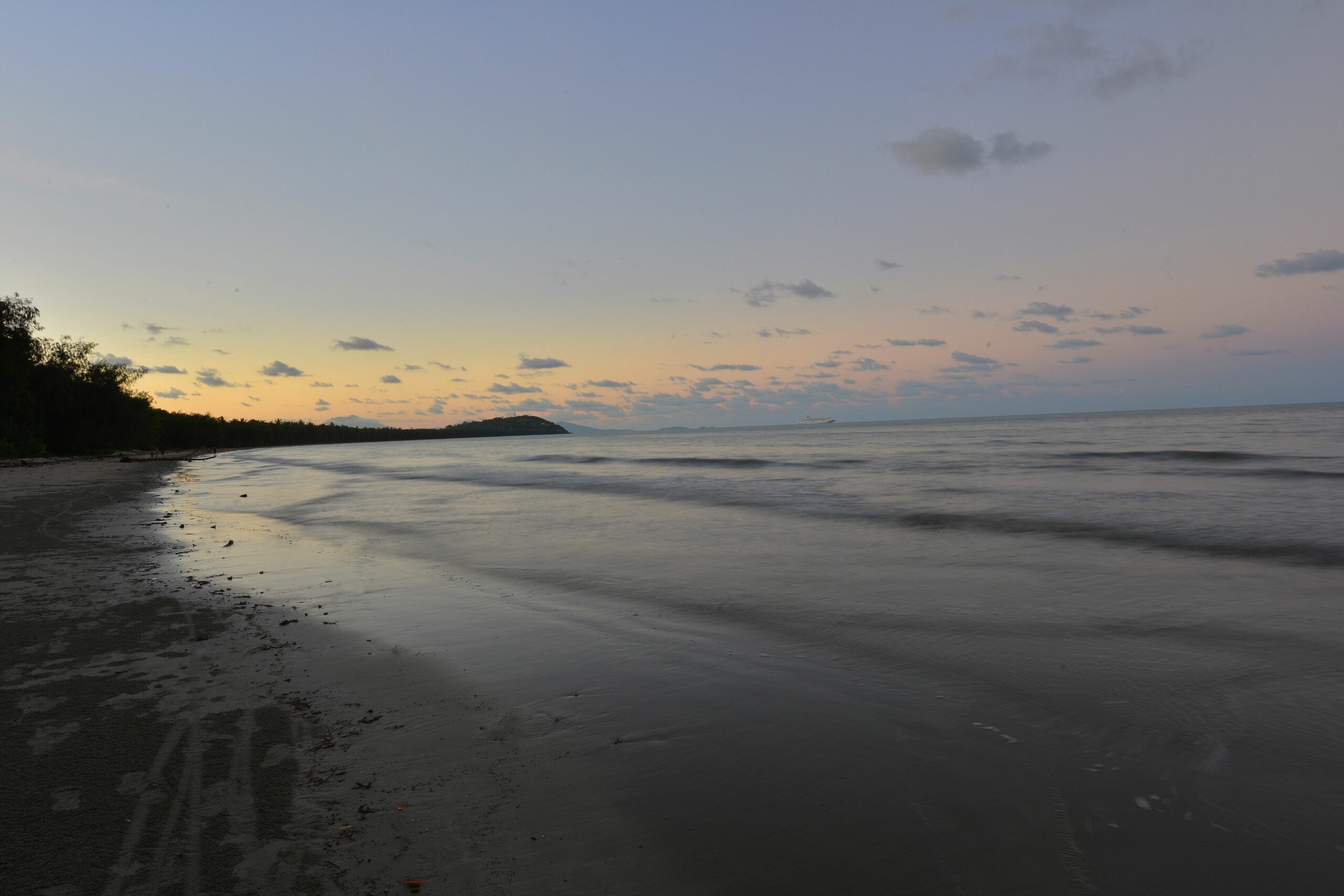 Beachfront Surya Villa 8