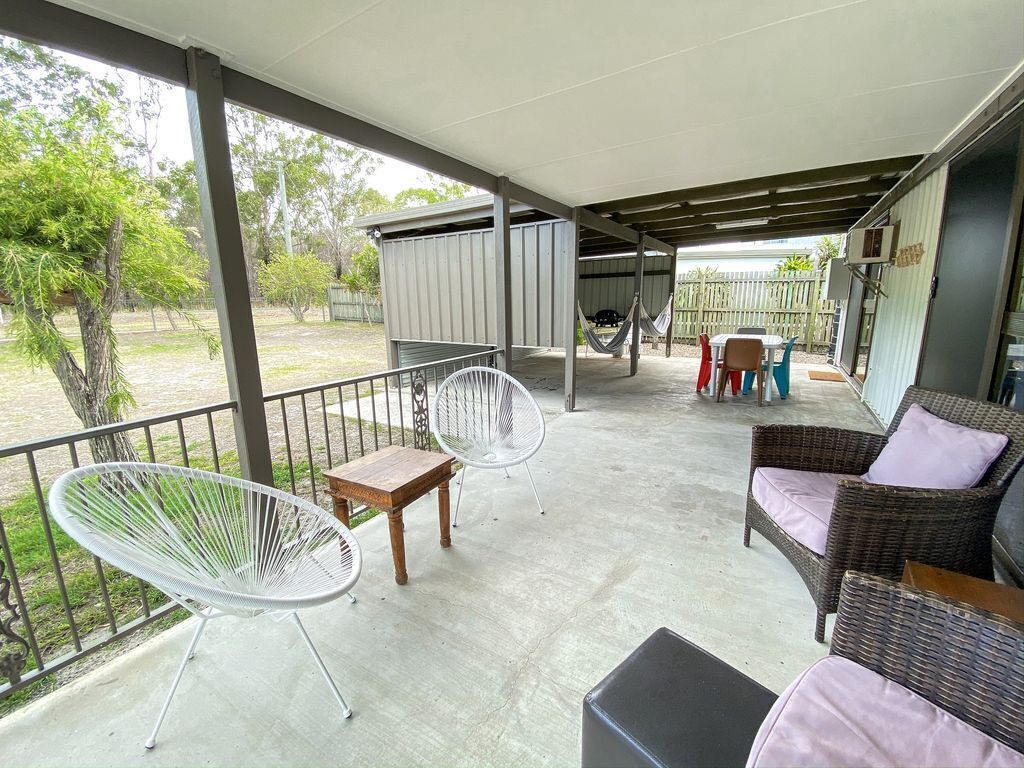 The Shack - Burrum Heads - 2BR - Refurbished - Air Con