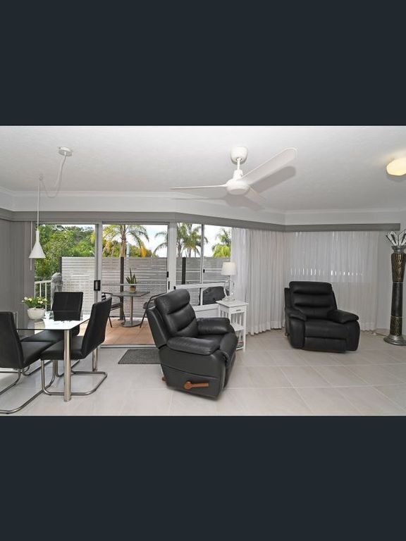 Beachfront Luxury Apartment Hervey BAY