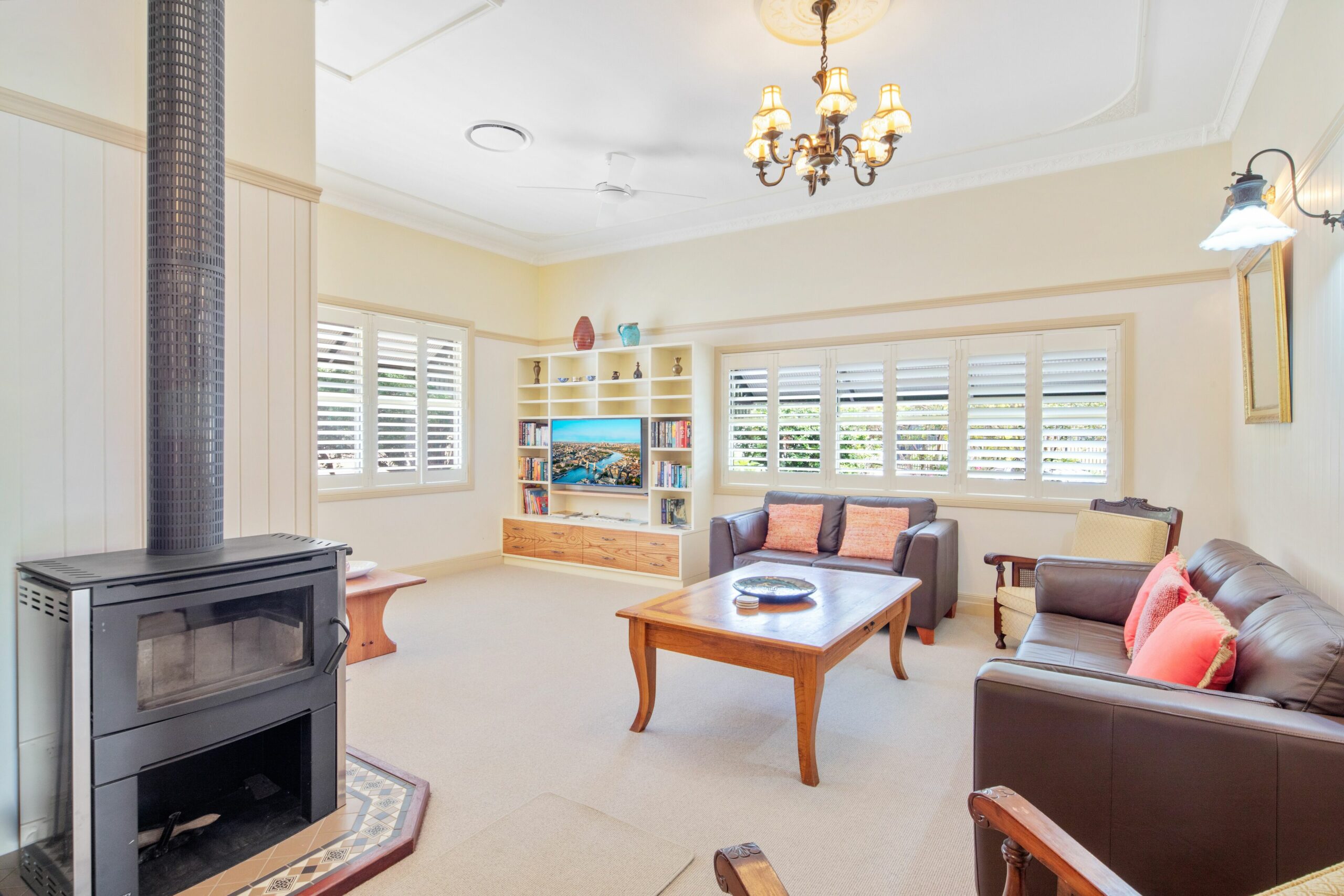 Gracious Spacious & Charming Queenslander, Walk Into Maleny