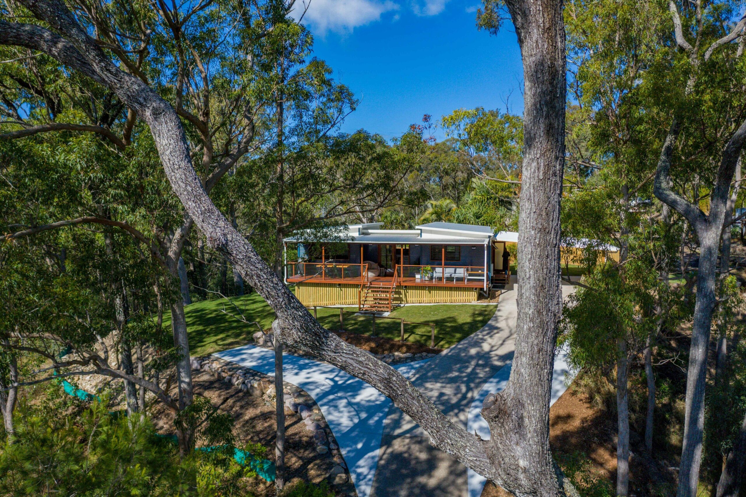 Little Mountain Retreat Where the Bush Meets the Beach