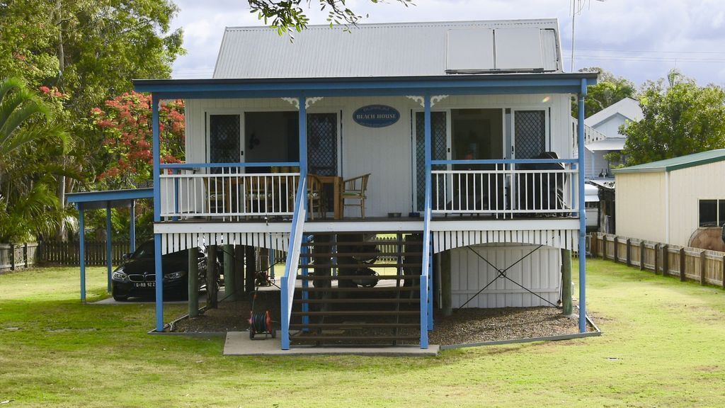 Burrum Beach House - Waterfront - Fishing Jetty - Sleeps 4