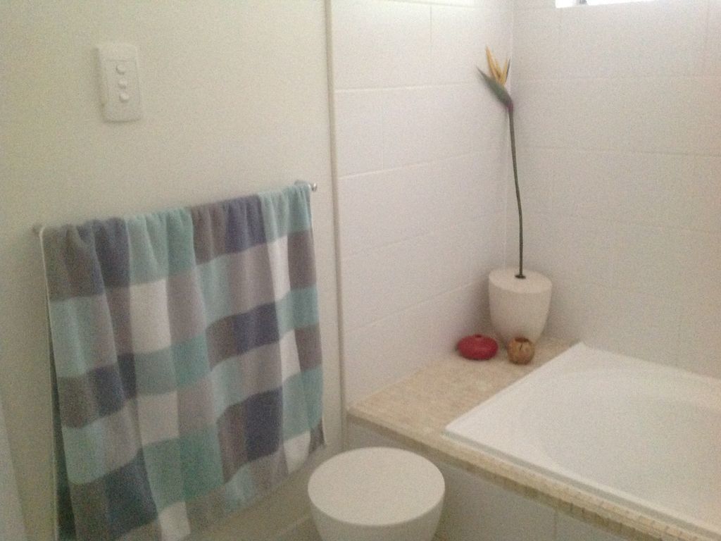 Billy's Beach Retreat-coolum Beach- Pet Friendly Home-linen Included-free Wi-fi