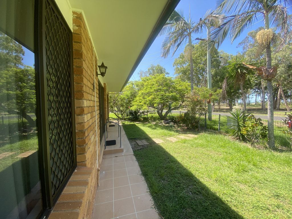 Yolanda - Burrum Heads- Beachfront - 3br- Aircon