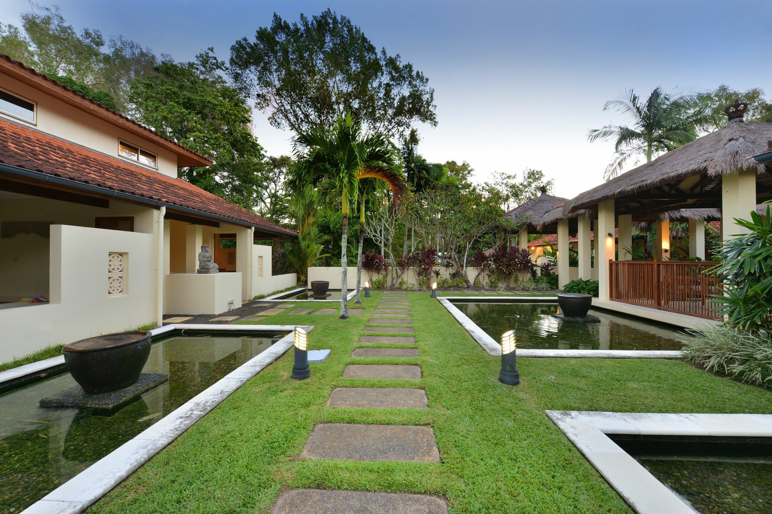 Beachfront Surya Villa 8