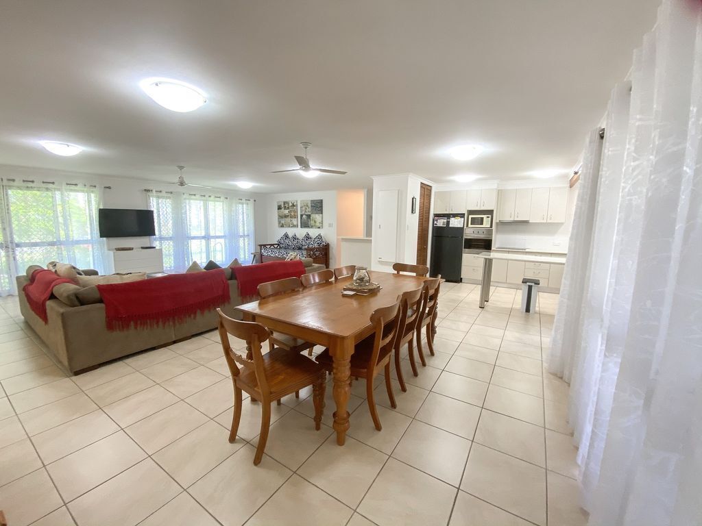 Yolanda - Burrum Heads- Beachfront - 3br- Aircon