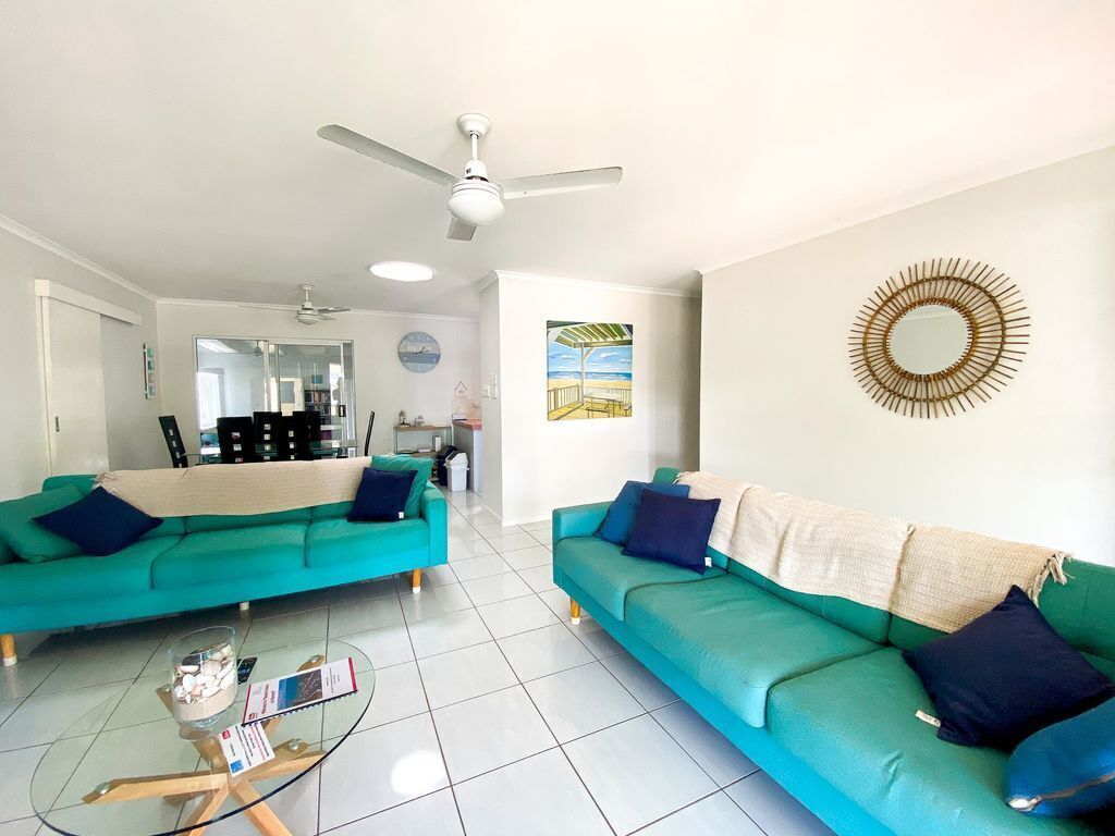 Beach House on Burrum- Close to Beach- 3br- Wifi-foxtel