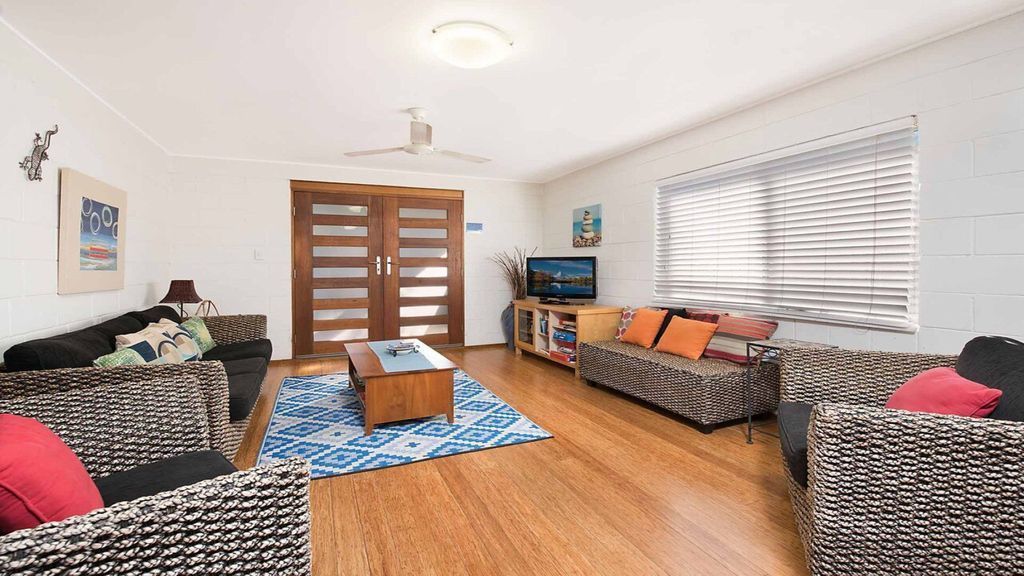 54 Bryce St Moffat Beach QLD