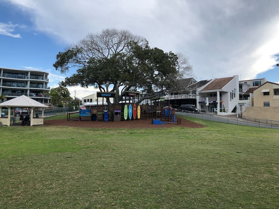 ? Warra Warra at Moffat Beach ? Moffat Ocean Views?across Road From Beach?