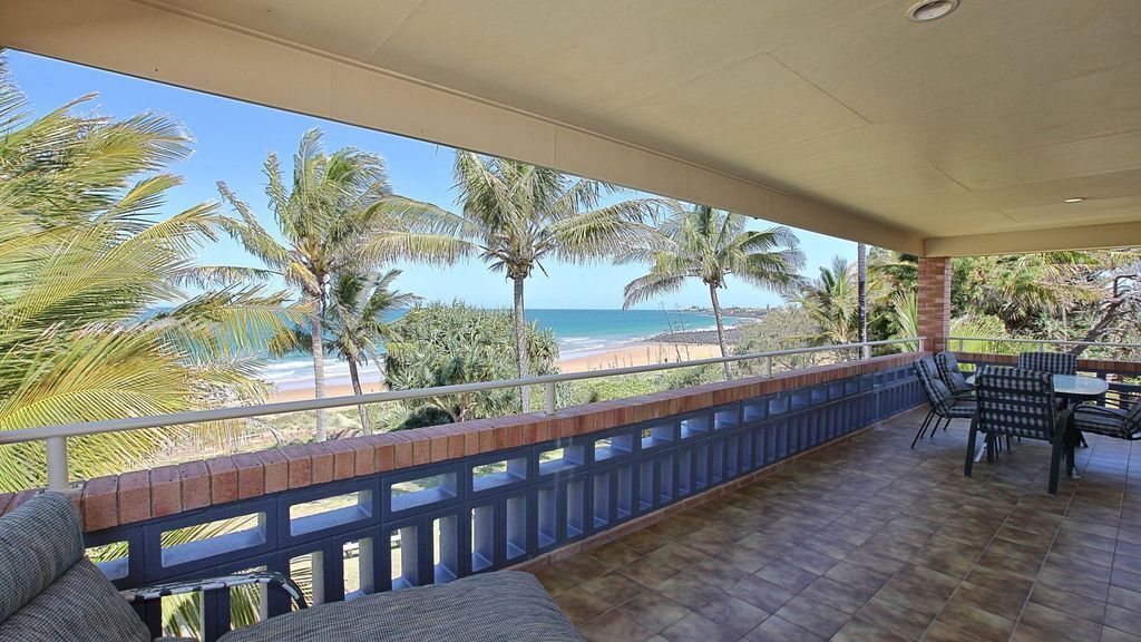 HORIZON UNIT 4 BEACHFRONT PROPERTY