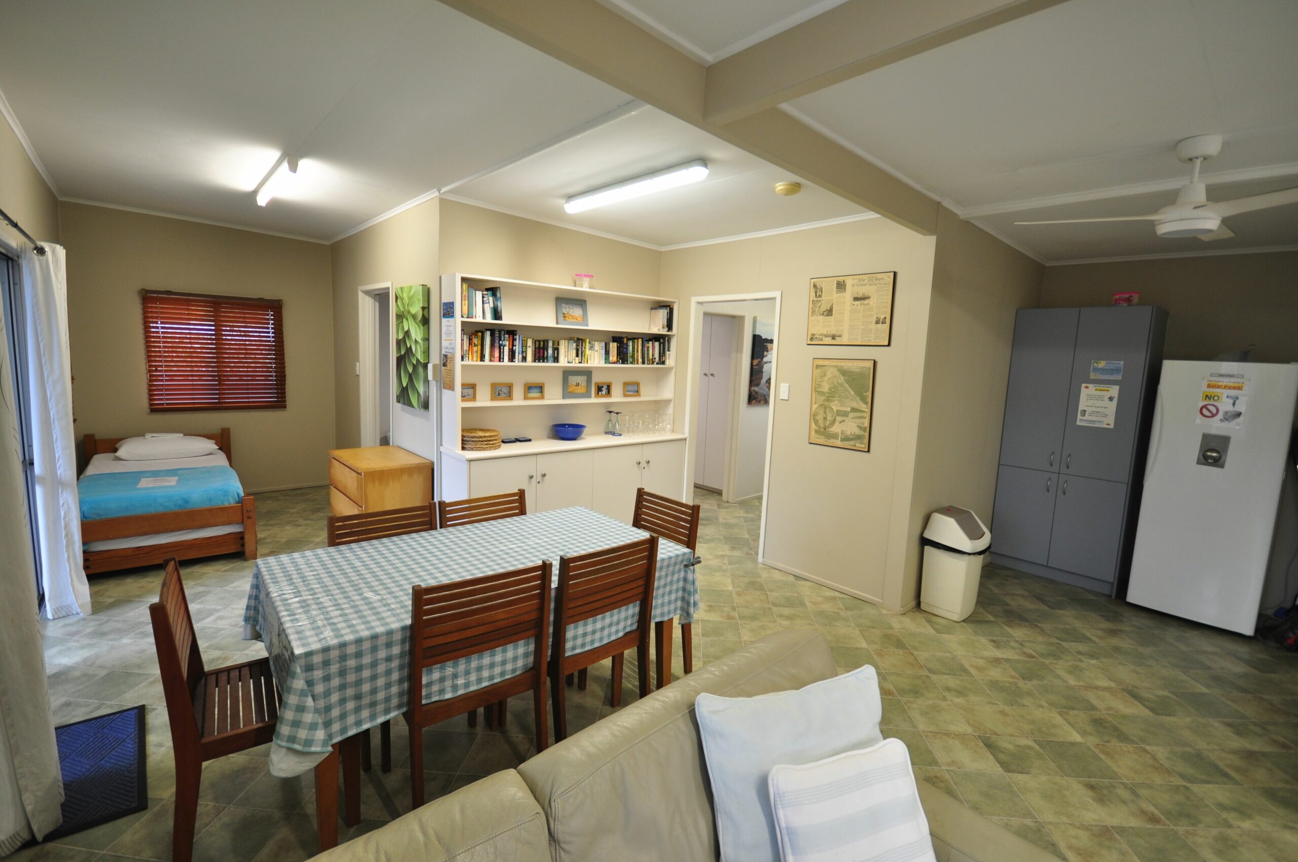 Fins - Happy Valley, Fraser Island - 5 Bedroom 4 Bath 2 Kitchen Free Wifi