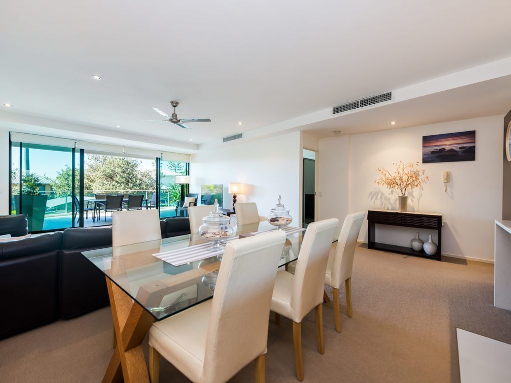 Stylish Beach Side Apartment - Unit 5 - 33 Lorikeet Drive