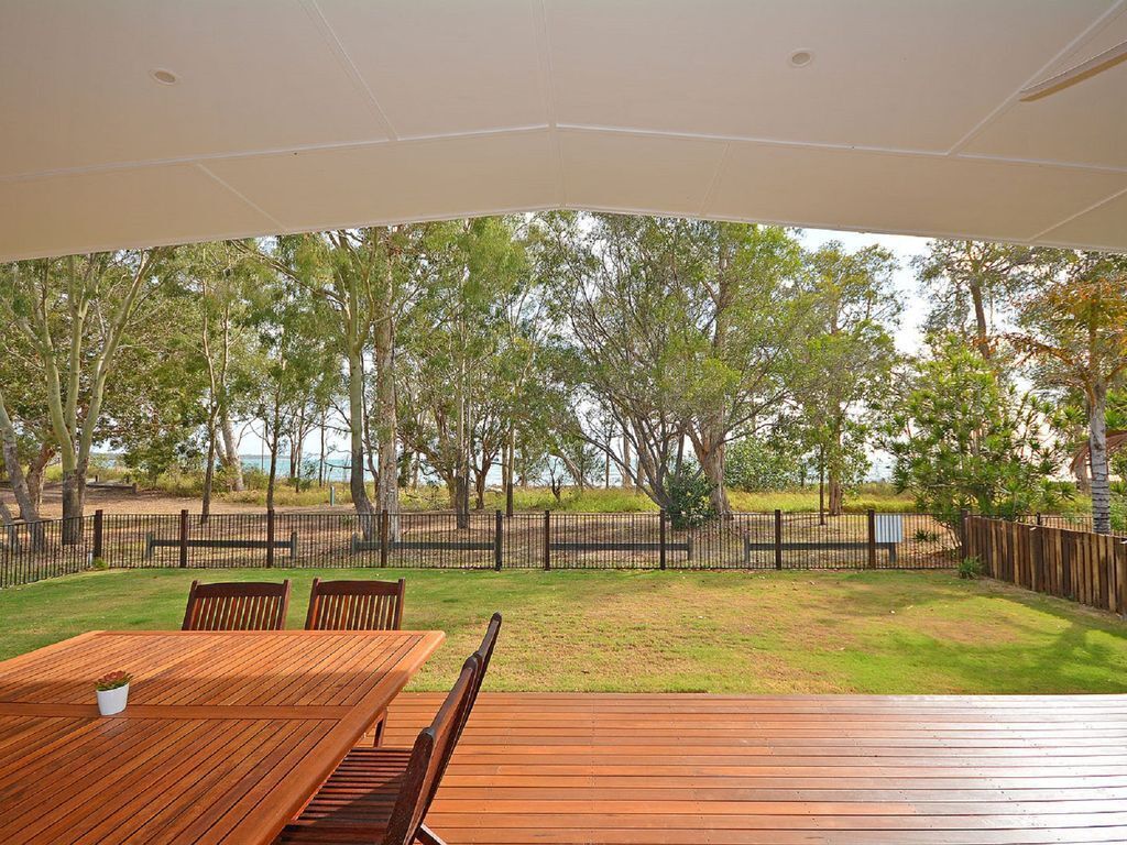 Beachside - Burrum Heads- Beachfront - 3br- Wifi