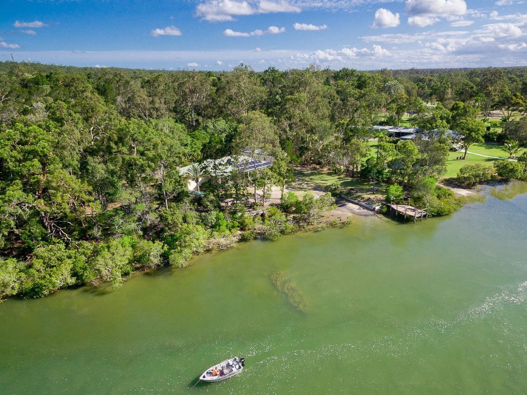 Toogoom Retreat - Waterfront-3br-jetty-boat Ramp-aircon-acreage- Pet Friendly