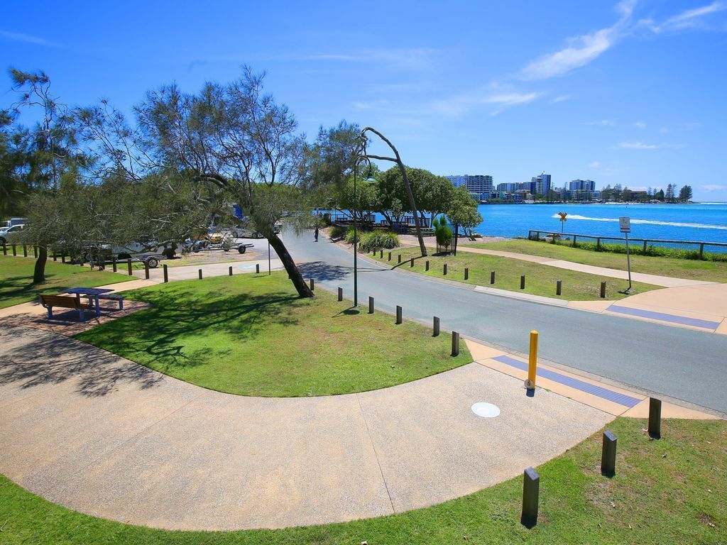 Golden Shores U7, 21 Landsborough Parade