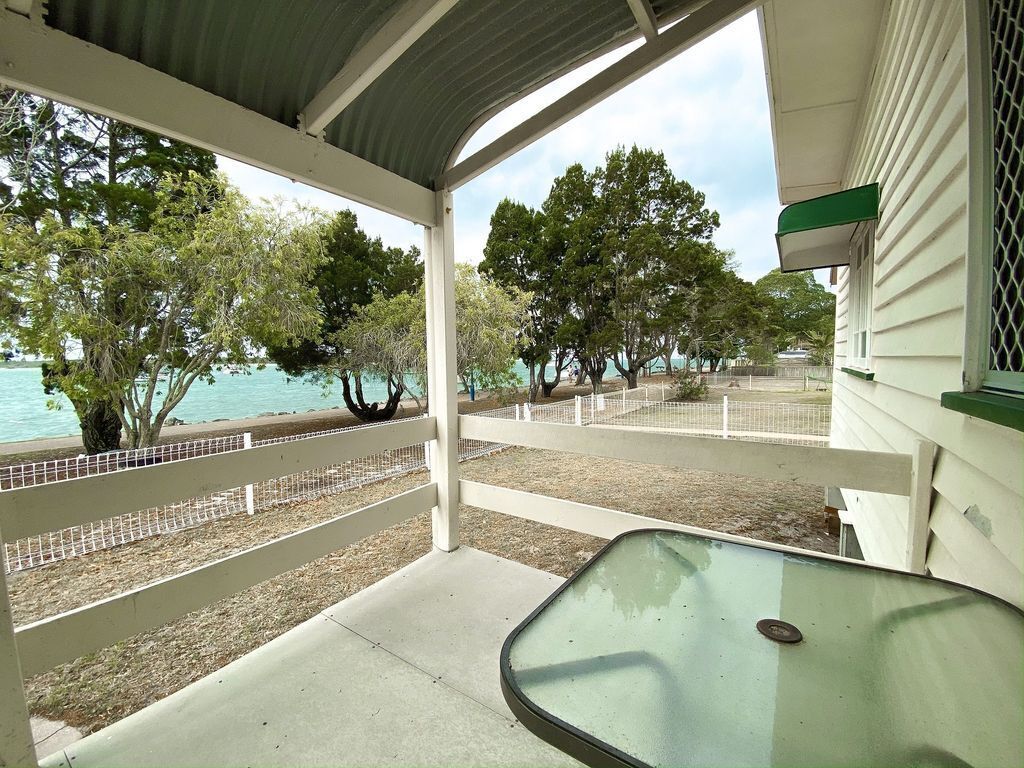 Beachcomber - Burrum Heads - Riverfront - 2BR - Pets Welcome