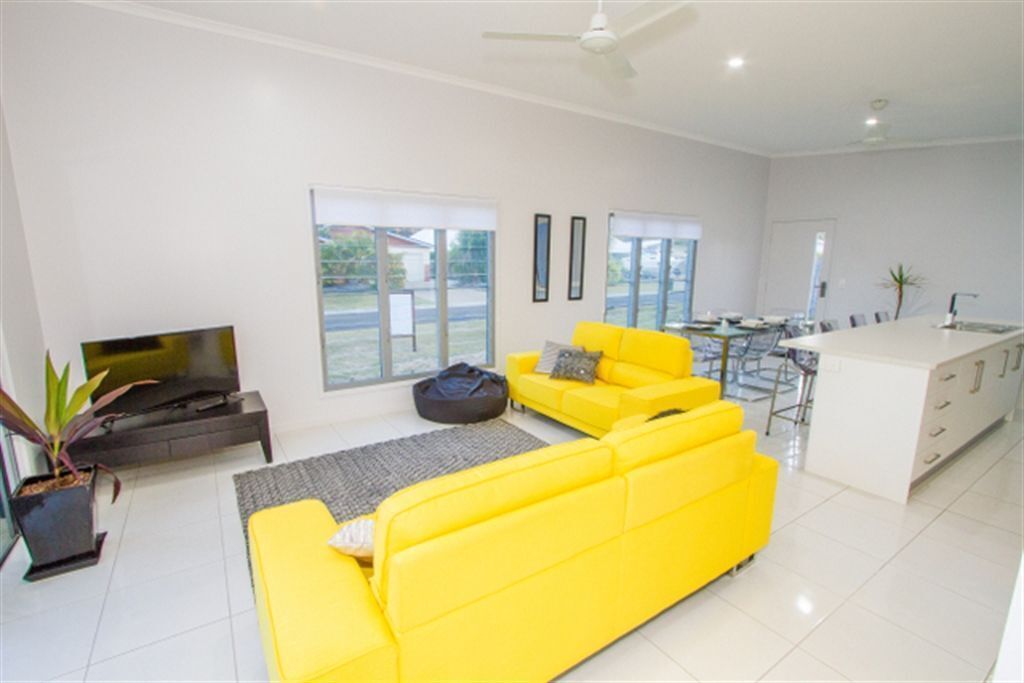 Ashanti – Family Friendly Beach House, Walk to the Beautiful pet Friendly Agnes Water Surf Beach