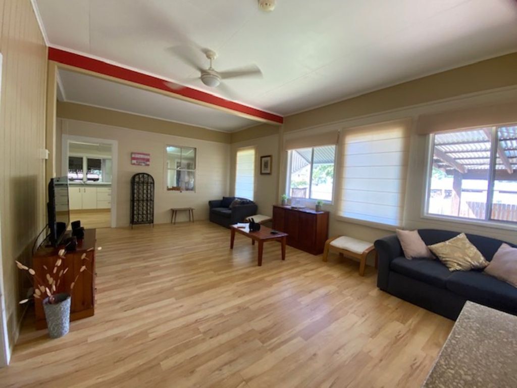 Turtles Rest - Toogoom- 2br, Inground Pool, Pets Welcome