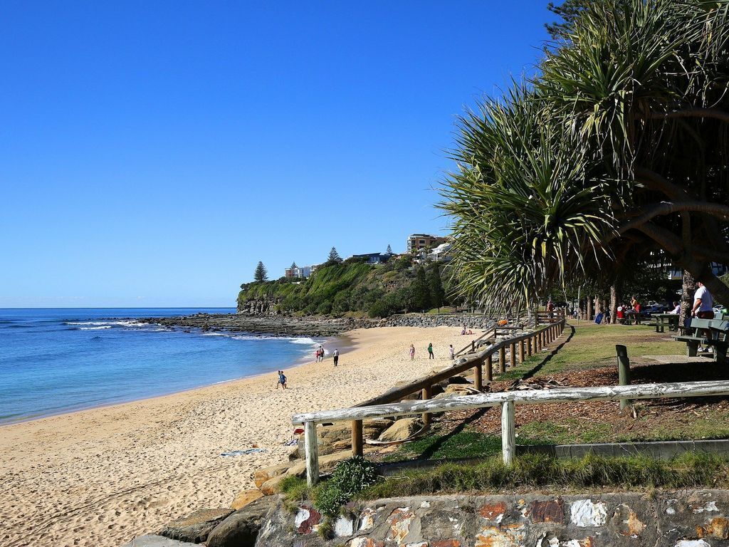 Seashells Unit 3, 18 Queen of Colonies Parade. Moffat Beach