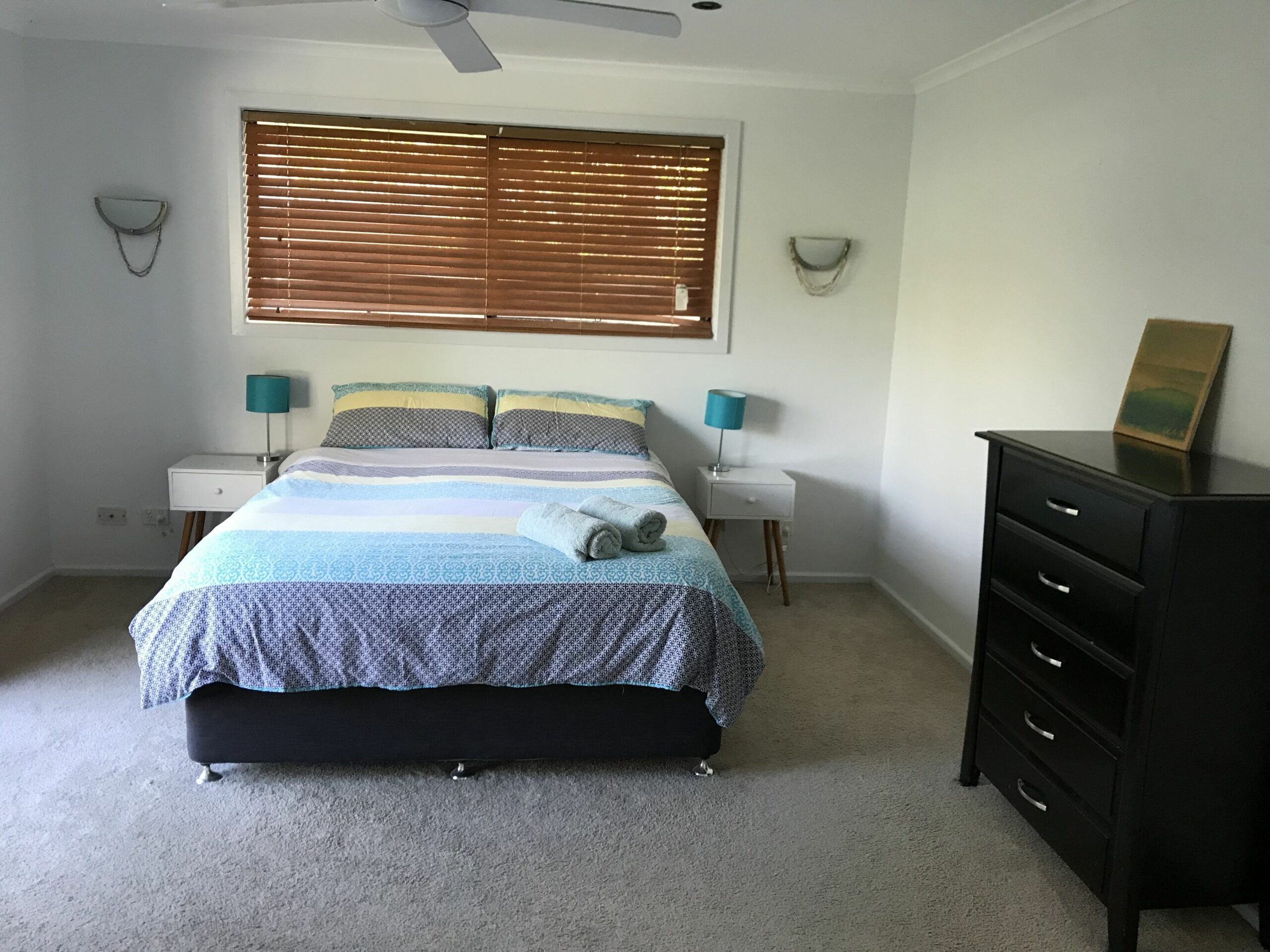 Family/Pet Friendly Mudjimba Beach House with a Pool - Free WI-FI & Foxtel