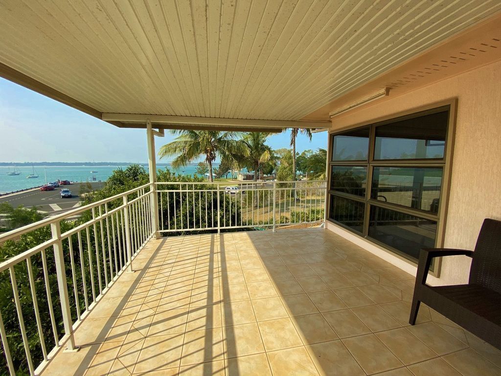 Utopia - Burrum Heads- Riverfront - 5br- Aircon- Pets Welcome