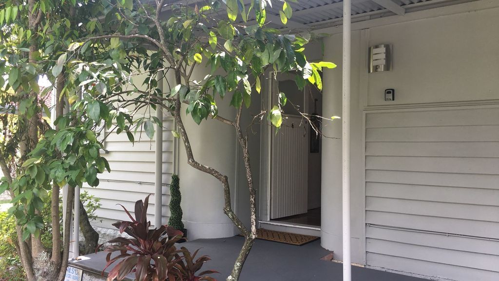 Entire Beach Cottage - Minnie's at Maroochydore