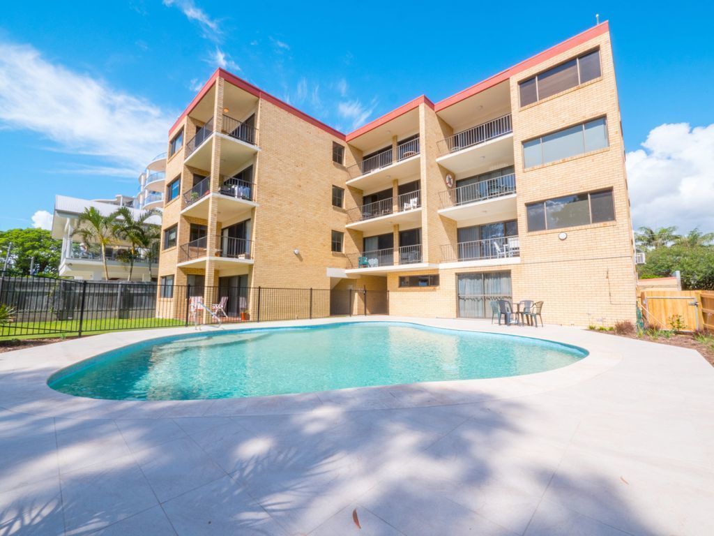 Golden Shores Unit 3, 21 Landsborough Parade