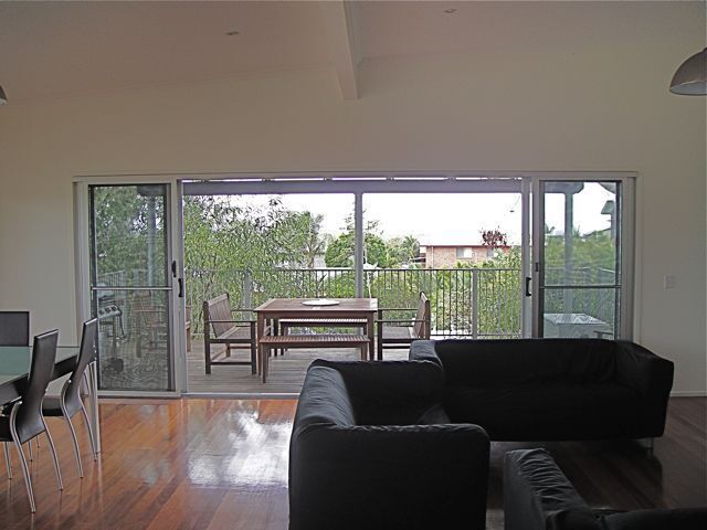 4 Coolberry Court - Modern, Double Storey Family Home With Swimming Pool & Covered Outdoor Area