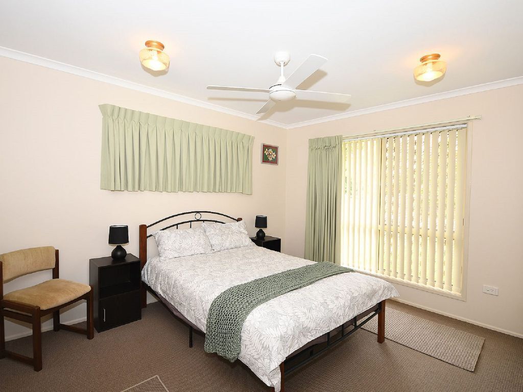 Sandy Paws - Burrum Heads- Walk to Beach -3br- Aircon- Pool Table