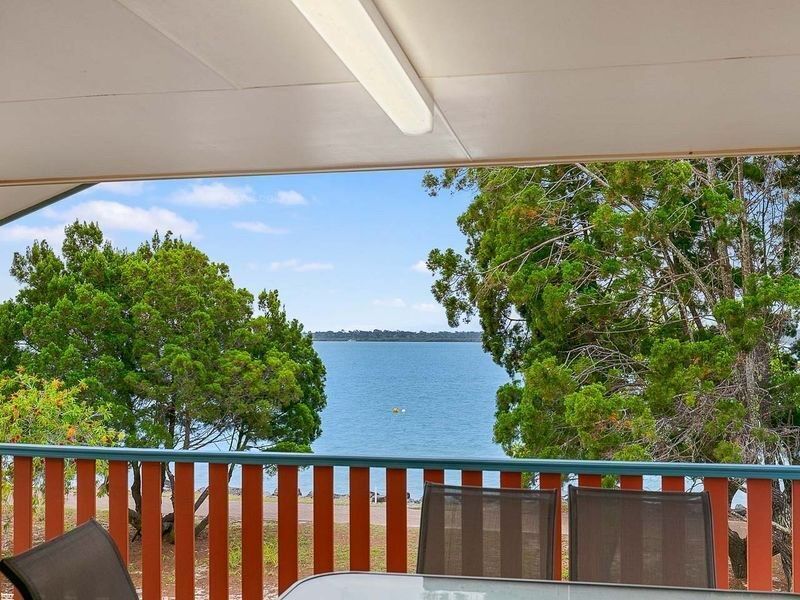 Sunrise Up - Burrum Heads- Riverfront- 3br- Pets Welcome