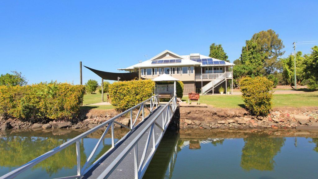 Campbell 7 – Four Bedroom House on River