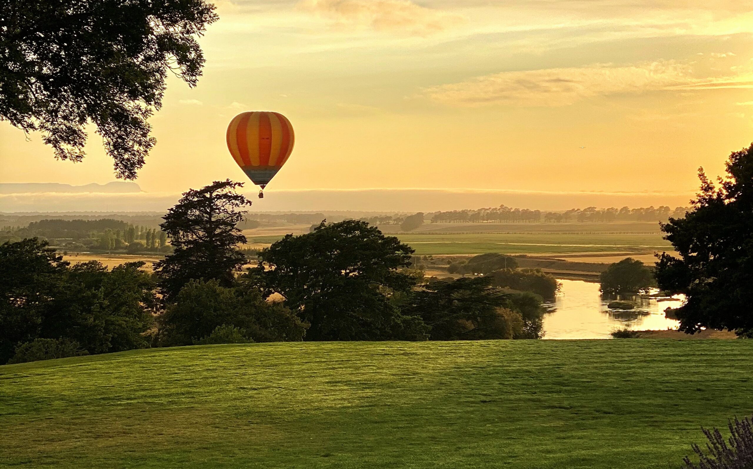 Ballooning over the Avon Valley, Perth