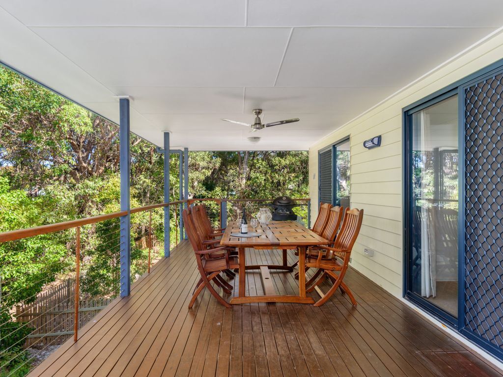 12 Ibis Court - Highset Beach House With Natural Bushland Gardens and Covered Decks