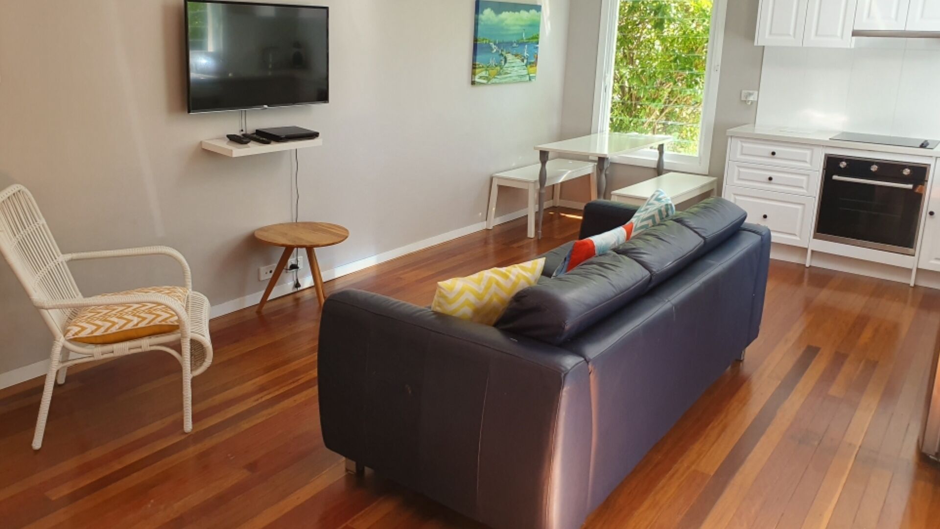 Salty Dog Cottage - Pet Friendly Dogs Welcome - 400 m to Kings Beach