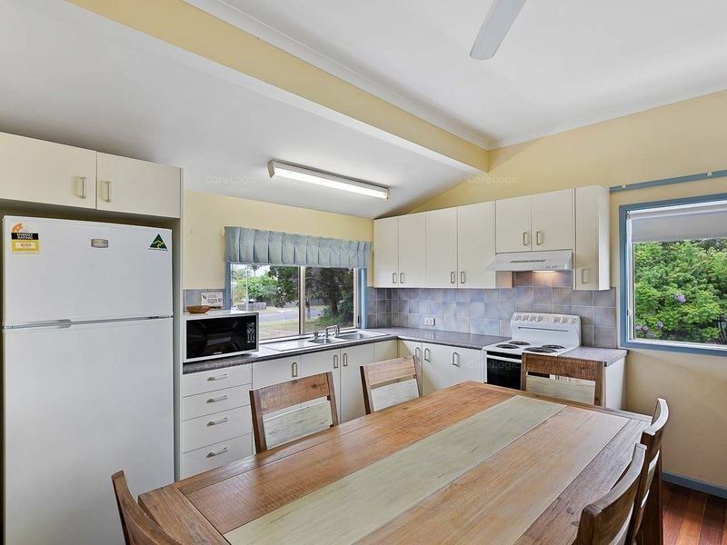 Sunrise Up - Burrum Heads- Riverfront- 3br- Pets Welcome