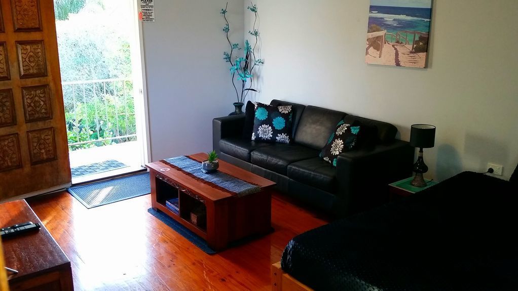 The Cove Oceanfront Getaway Apartment - Pet Friendly