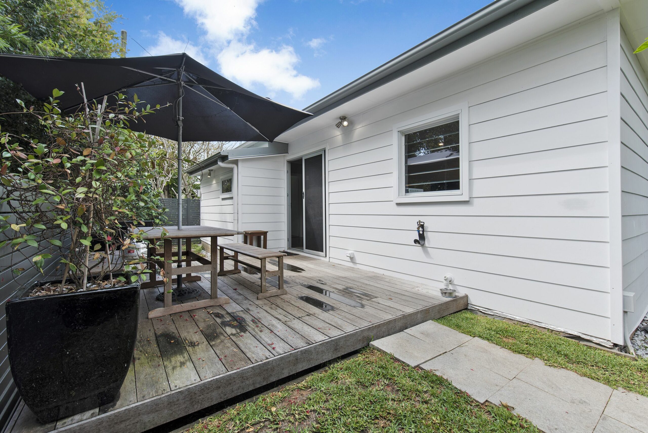 Salty Dog Cottage - Pet Friendly Dogs Welcome - 400 m to Kings Beach