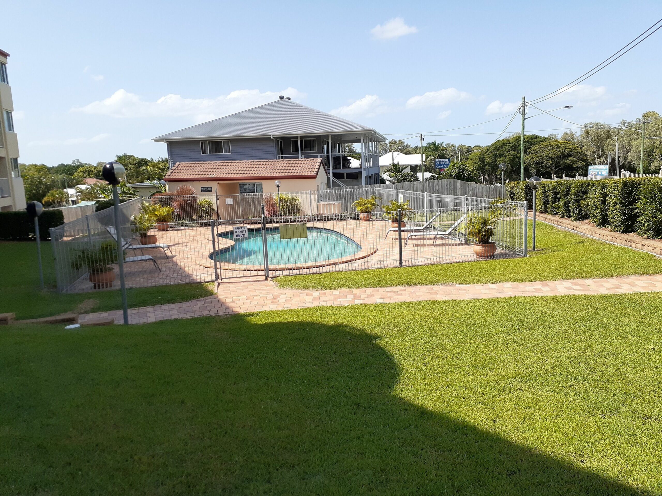 Beauty in the Bay - Sit on your balcony, relax and enjoy the views of the ocean