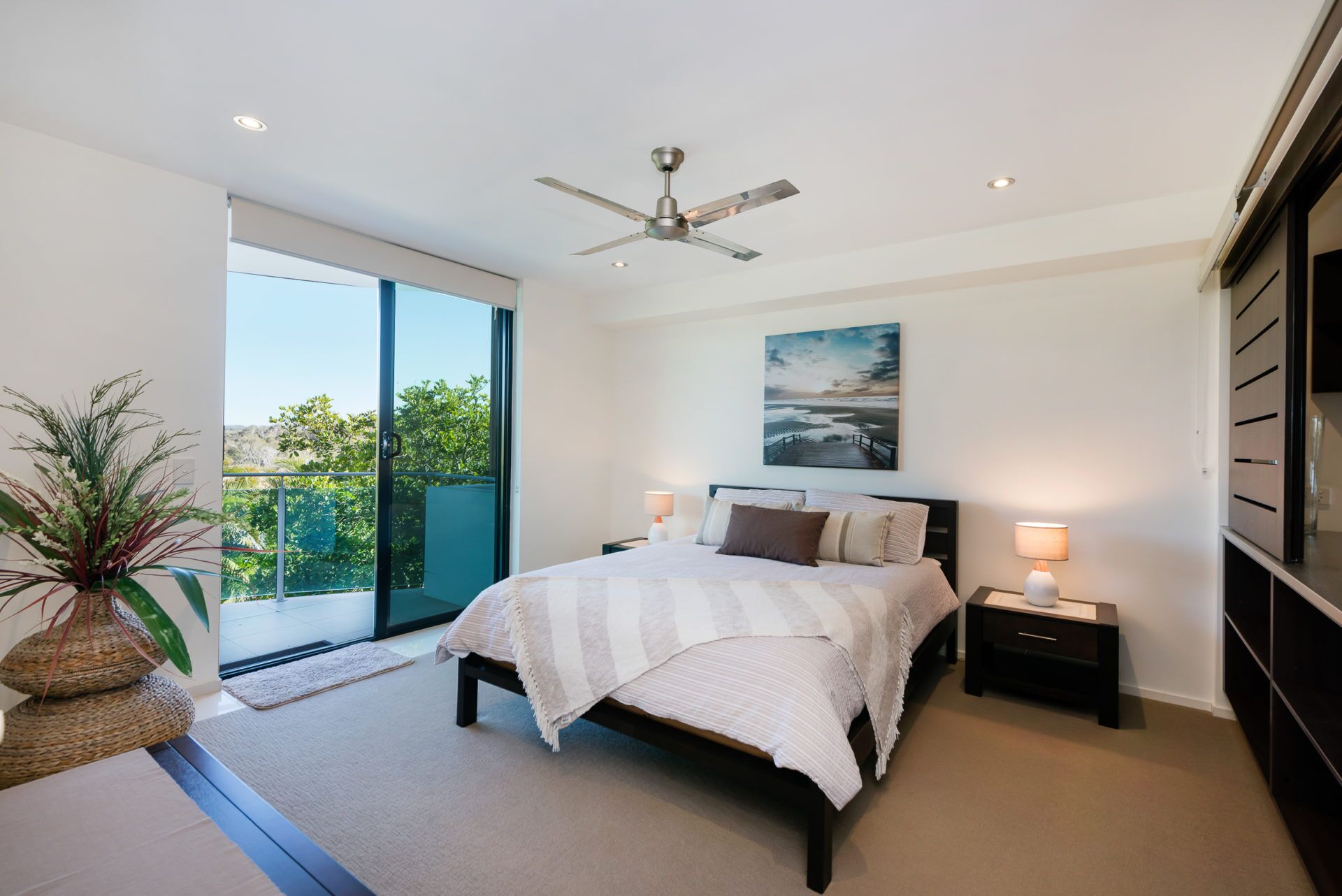 Stylish Beach Side Apartment - Unit 5 - 33 Lorikeet Drive