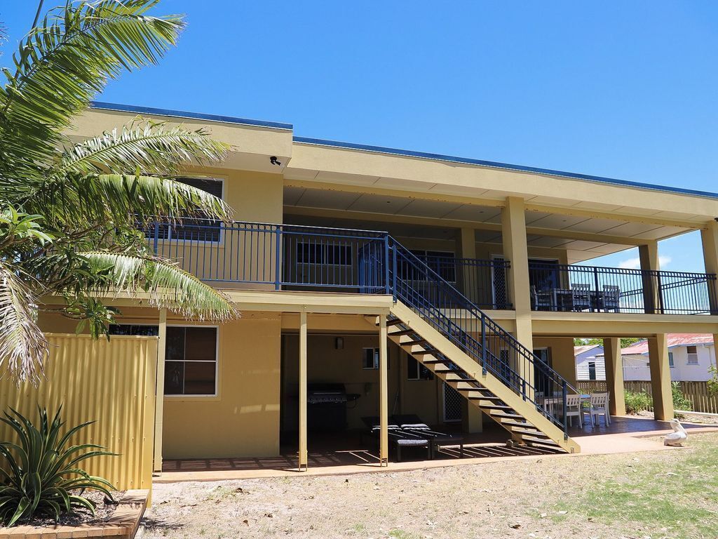 Go Fish - Burrum Heads - Riverfront - 4BR - Pets Welcome